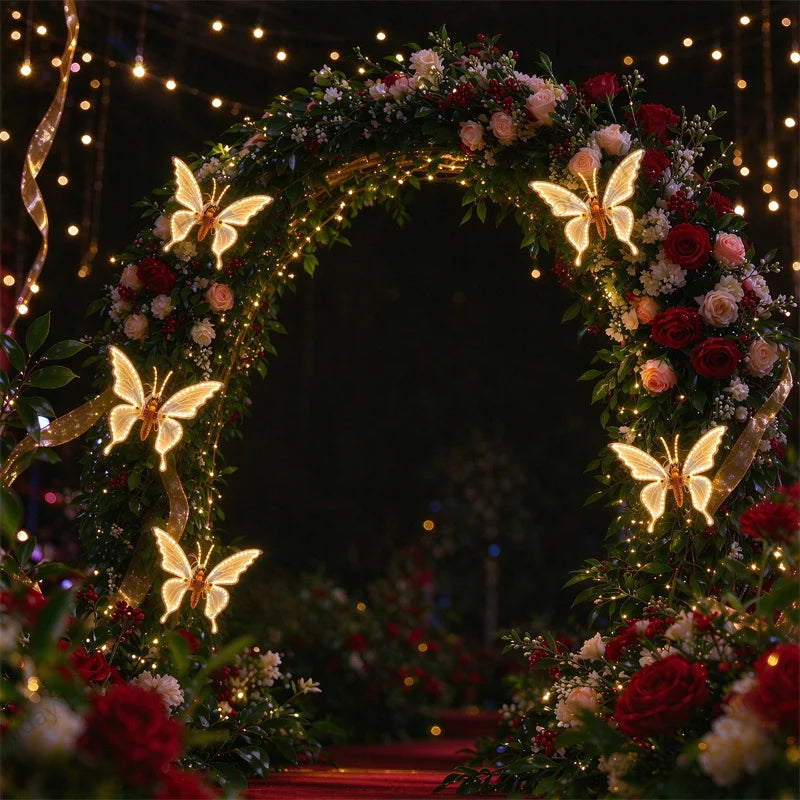 borboletas de led iluminando arco de flores em casamento