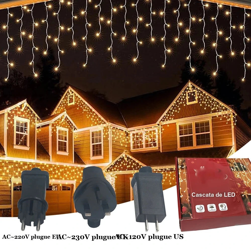 cascata de luz de natal led branco quente no telhado da casa