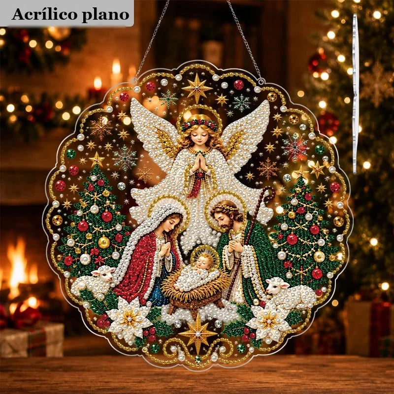 detalhe do presépio com anjo em pintura com diamantes e pérolas