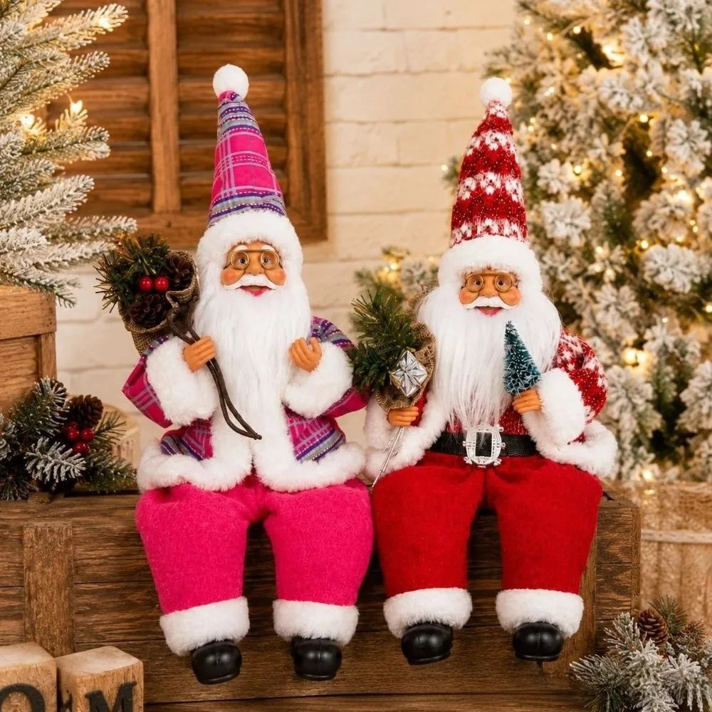 papai noel sentado rosa e vermelho em decoração natalina